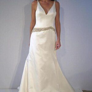 Rivini Wedding Dress Elegant with Heavy Rhinestone Beading at Hip Sz 10